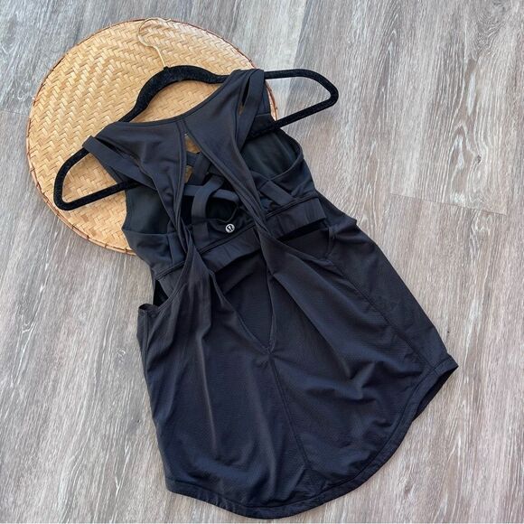 Lululemon Ready & Go tank in Black built in bra twist tank women’s size 4 - Picture 3 of 5